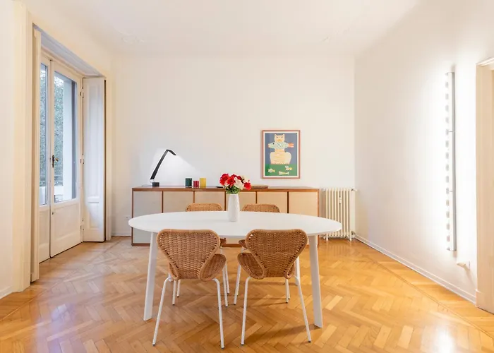 Ercole Ferrario 12 - Ampio E Luminoso Apartmán