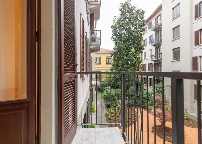 Ercole Ferrario 12 - Ampio E Luminoso Apartmán *