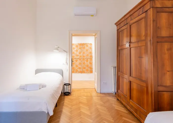 Ercole Ferrario 12 - Ampio E Luminoso Milán