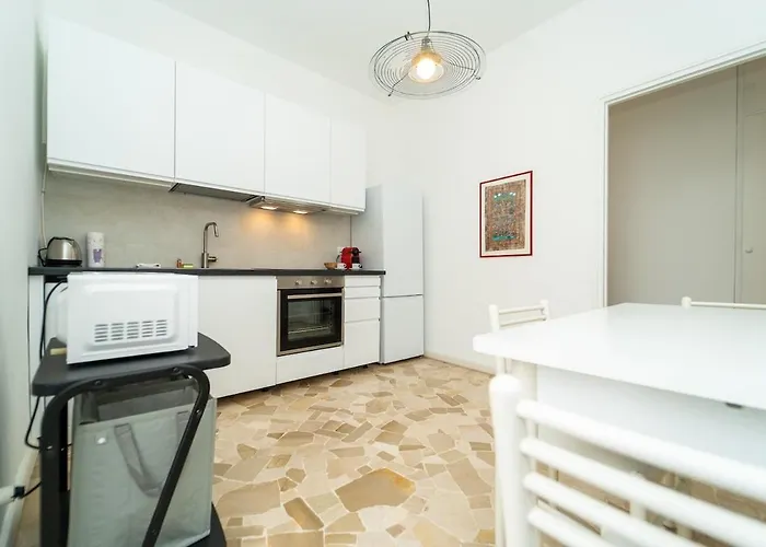 Apartment Bright In Mailand