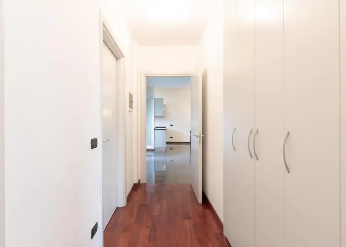 Bright Two Bedrooms With Terrace Zanuso - Mirable Pm 밀라노
