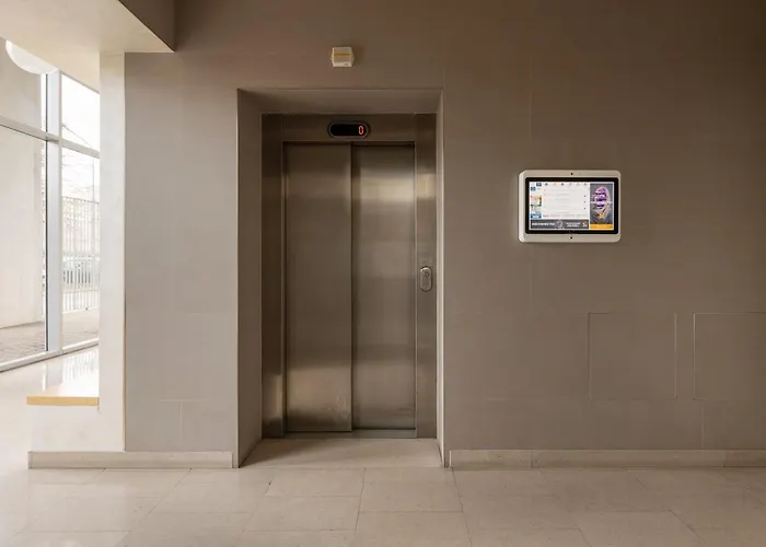 아파트 Bright Two Bedrooms With Terrace Zanuso - Mirable Pm