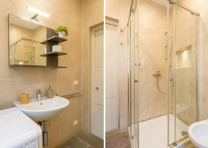 Brera-art District Historic Courtyard