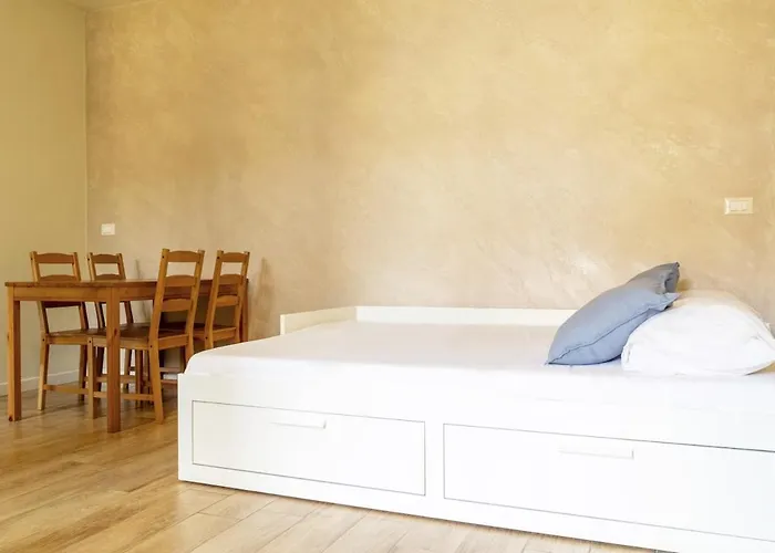 Brera-art District Historic Courtyard *