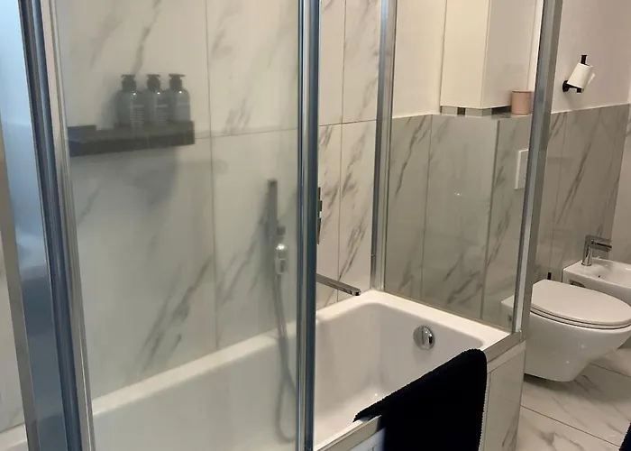 Elegante 80mq Vicino Sempione Appartement