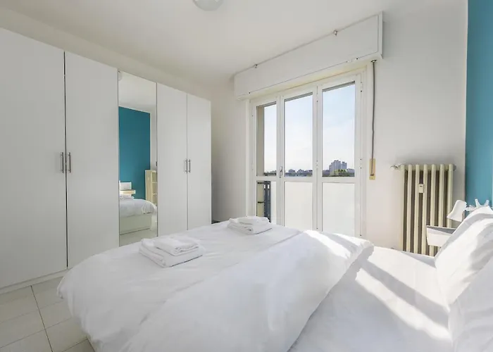 Easy Parking - 5 Min To Metro - Balcony - Quiet * Mediolan