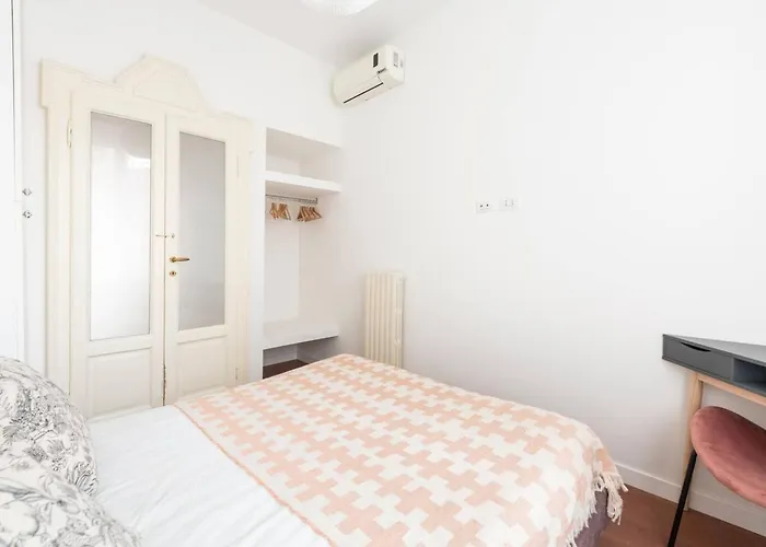 Welkhom Bocconi Modern 2 Bdr Milaan