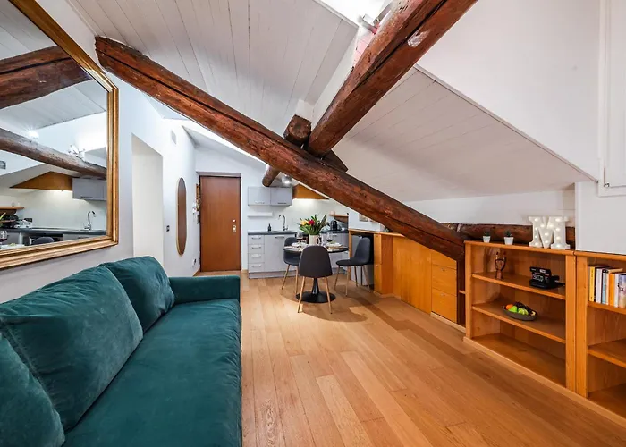 Apartman The Mirror Attic - Moscova Brera