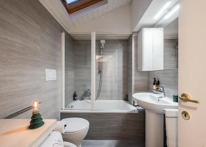 The Mirror Attic - Moscova Brera Milan