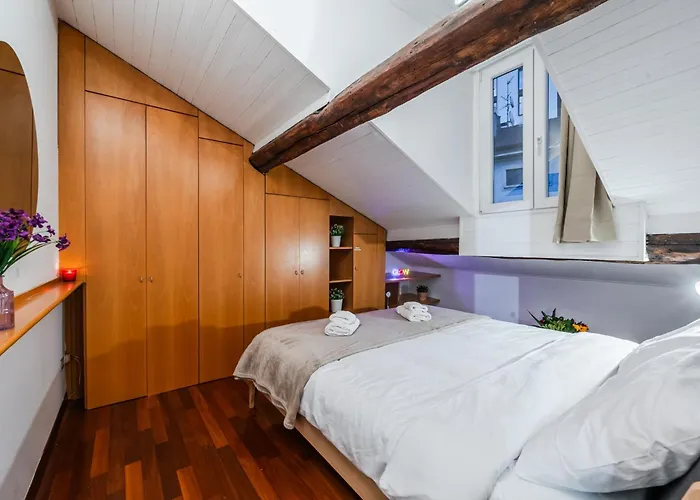 The Mirror Attic - Moscova Brera Milan