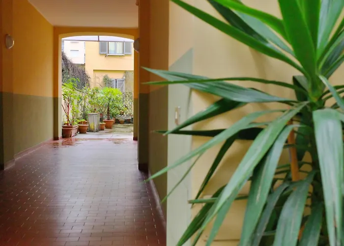 Bwr - Two-room Near The Station, Venini