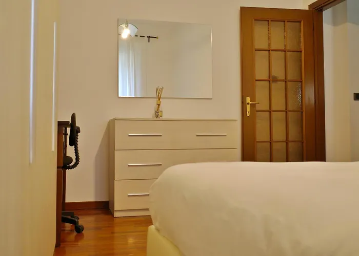 Bwr - Two-room Near The Station, Venini