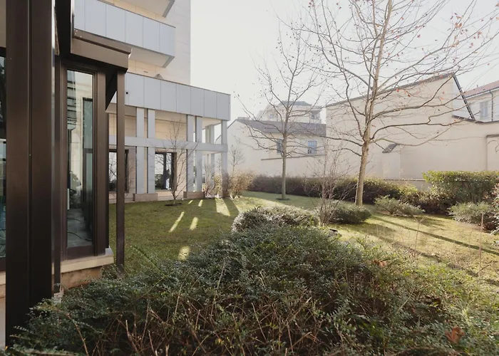 Gohost - Next To The Olympic Village Terrace * Milán