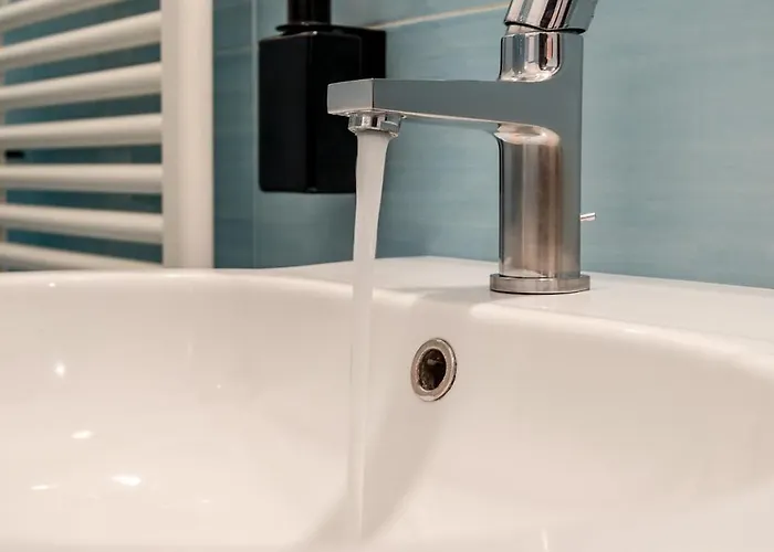 Stayeasy Montenero48 - Portaromana Center *