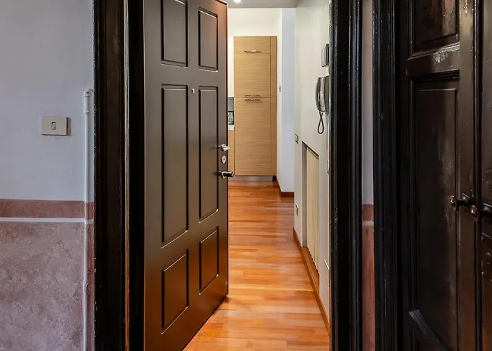 Stayeasy Montenero48 - Portaromana Center * ミラノ