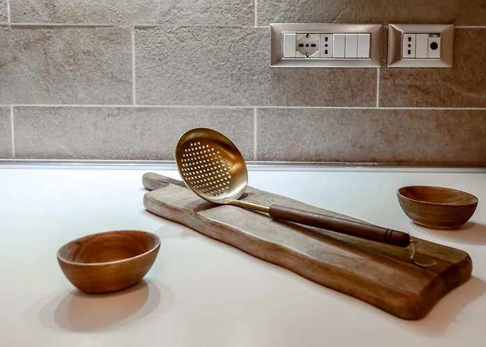 Stayeasy Montenero48 - Portaromana Center *