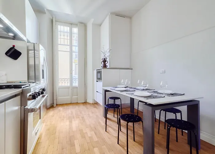 Apartment Elegante Quadrilocale Conciliazione - Mirable Pm Milan