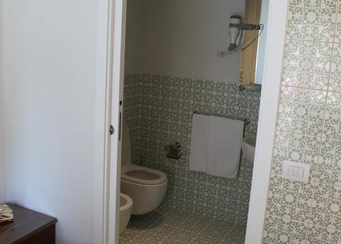 托尔托纳阿巴拉卡达布拉酒店 住宿加早餐酒店