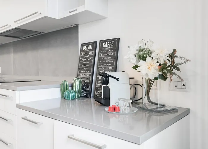 Easylife - - G Emiliani 1 115 - Porta Romana Apartamento