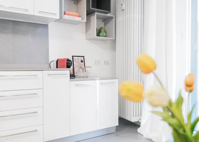 Easylife - - G Emiliani 1 114 - Porta Romana *