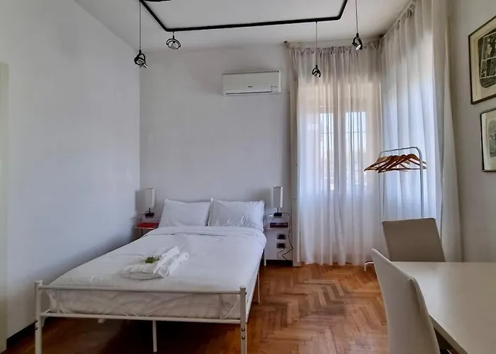 Daire Elegante Apartmento Citylife Fiera Milano