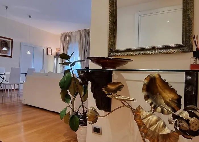 Daire Elegante Apartmento Citylife Fiera