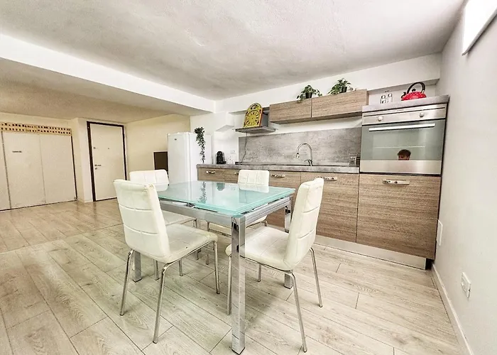 Cozy Basement Navigli Mailand