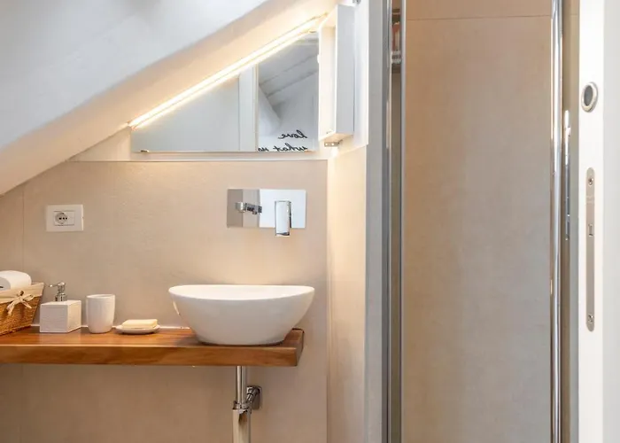 Bright Mini In The Heart Of