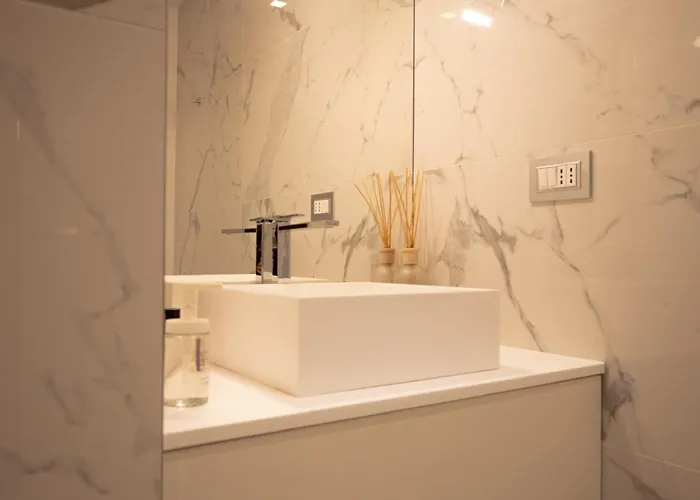 Milanese Lodge/luxury House In The Heart Of Milán