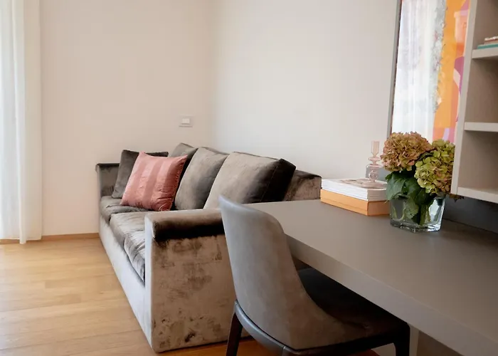 Milanese Lodge/luxury House In The Heart Of * Милан