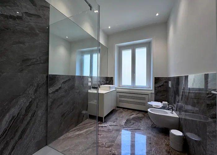 Cool And Big Duomo - White Apartment Milan