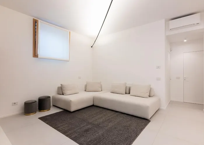 White House Con Posti Auto Appartamento