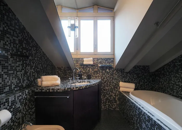 Contempora - Two-level With 2 Terraces In Brera