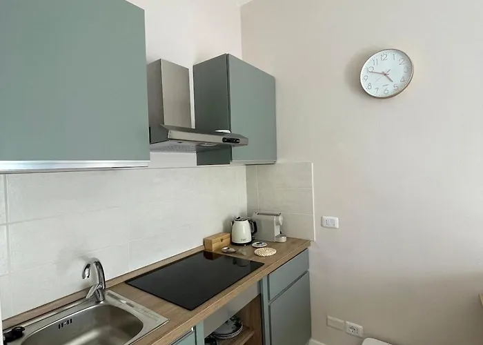 Center Romantic With Terrace Apartment