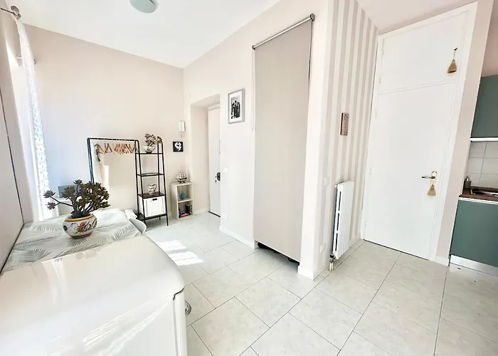 Center Romantic With Terrace Apartment Milan