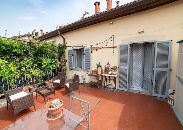 Center Romantic With Terrace *