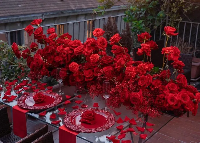 Center Romantic With Terrace Milan