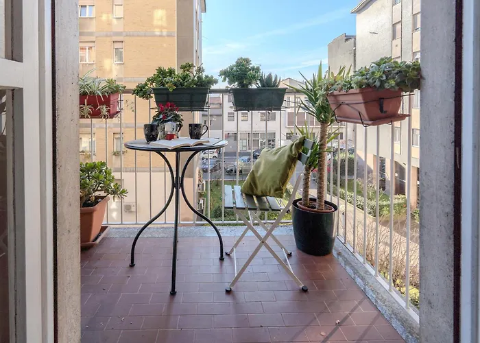 Guesthost - Casa Pop Art