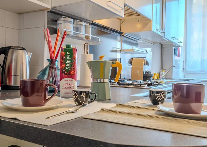 Guesthost - Casa Pop Art