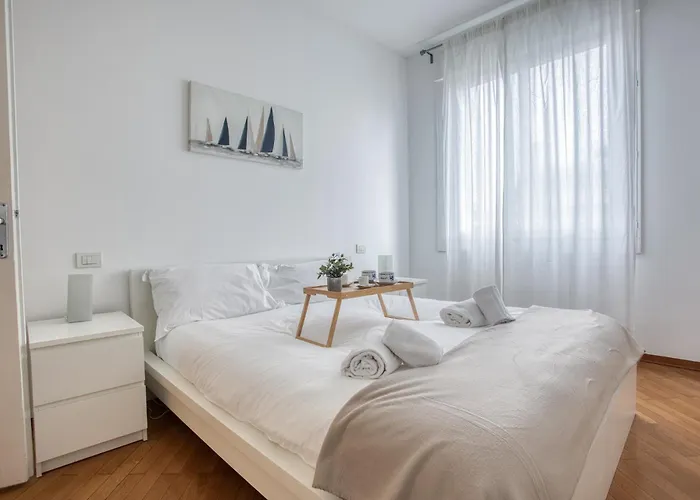 Easylife - - Morosini 32 - Porta Romana