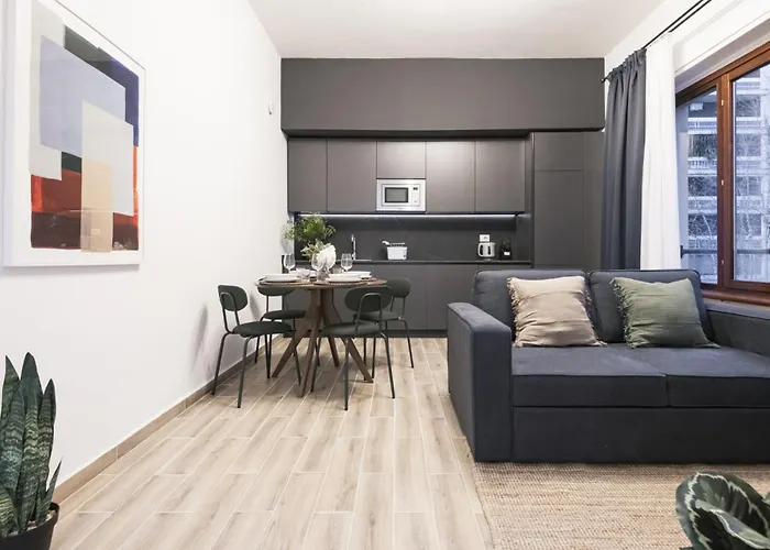 Easylife - Milano- Privata Angera 3 - *