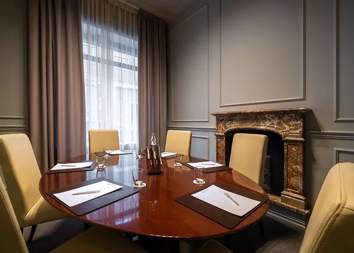 Отель Worldhotel Casati 18