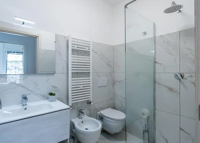 아파트 New With 4 Bedrooms *