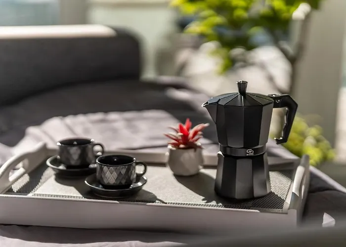 아파트 New With 4 Bedrooms *