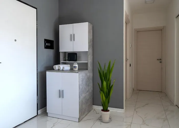 아파트 New With 4 Bedrooms 밀라노