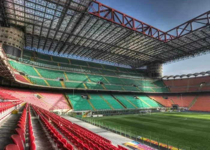 Free Park, 100m From San Siro, Derby