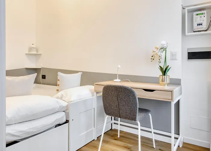 Joivy Elegant & Modern In Isola District *
