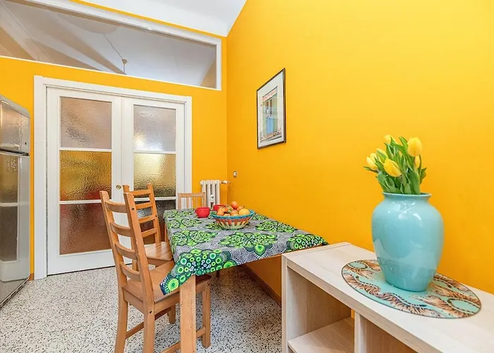 Mondrian Style House 公寓 *