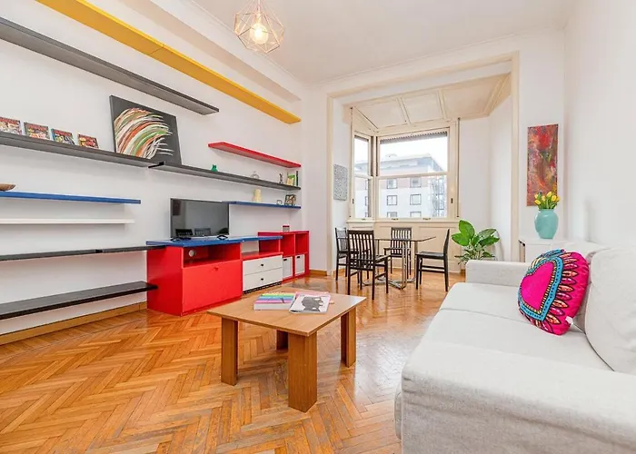 Mondrian Style House * 米兰