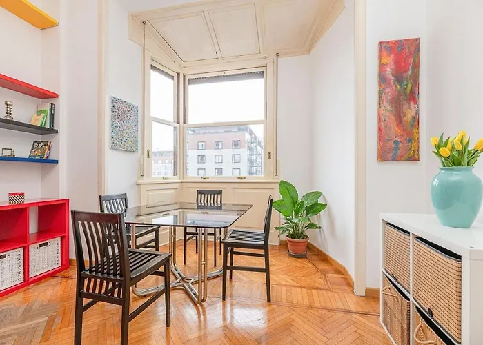 Mondrian Style House *